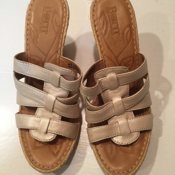 Born Shoes - BORN SANDLAS SIZE 7/38